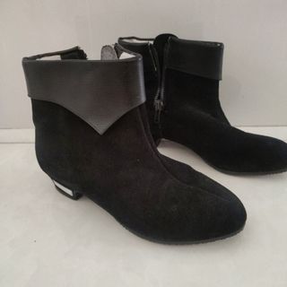 نیم بوت چرم و جیر