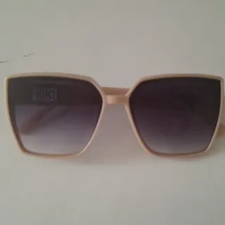 عینک آفتابی زنانه