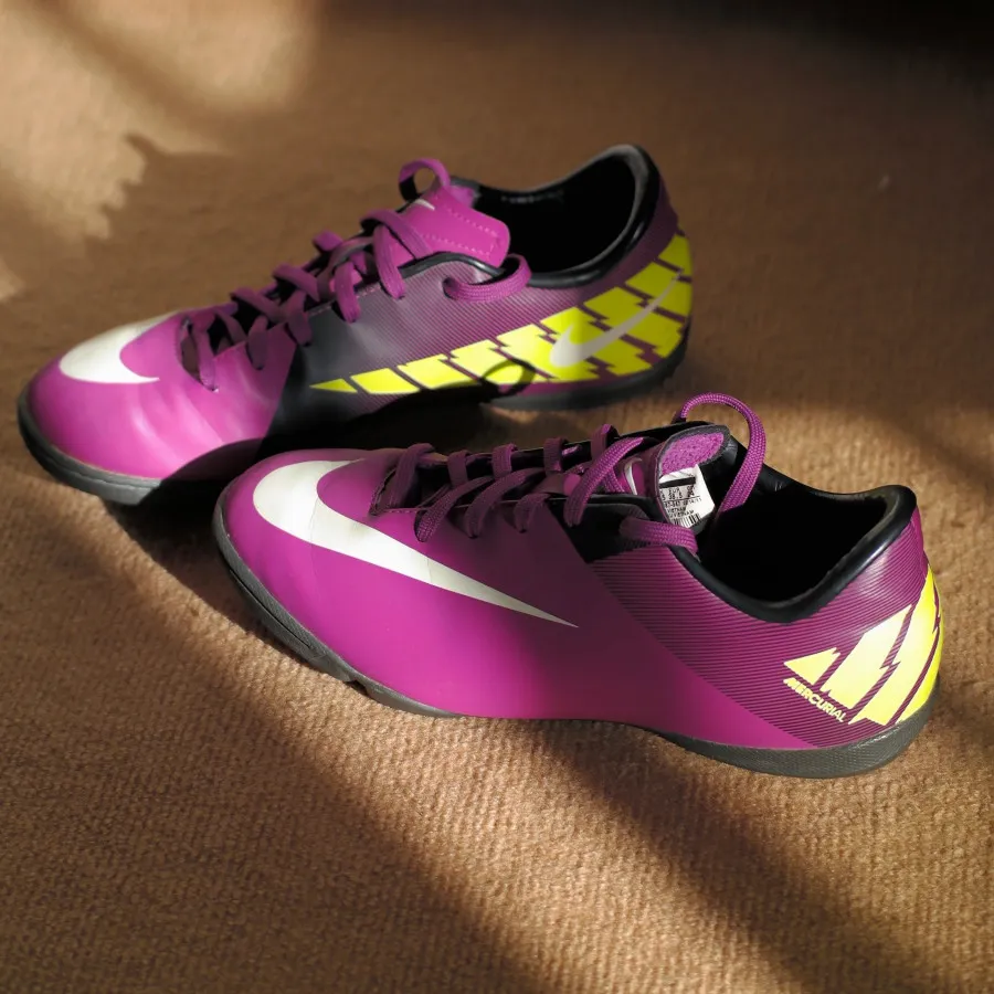 کتونی نایک مرکوریال