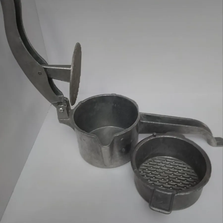 آب انار گیری