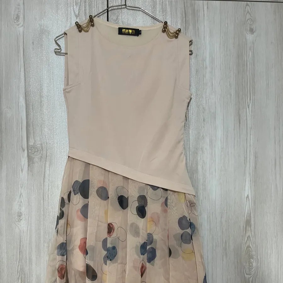 پیراهن دخترانه