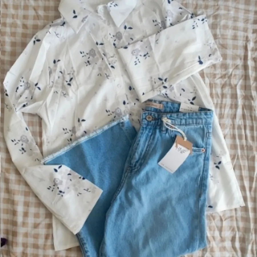 شومیز و شلوار جین