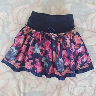 دامن پفی سالم تمیز خوشگل