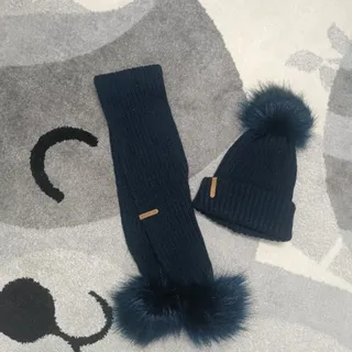 کلاه و شال پوم پومی