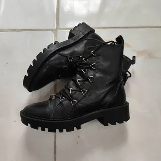 بوت زنانه
