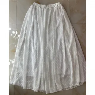 دامن سفید حریر