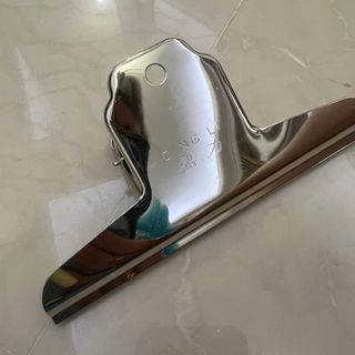 گیره فلزی