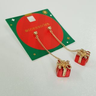 گوشواره آویز کادو قرمز