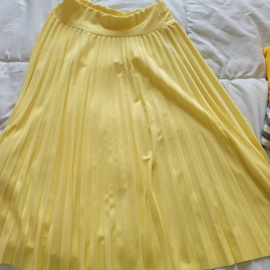 دامن پلیسه زرد کره ای