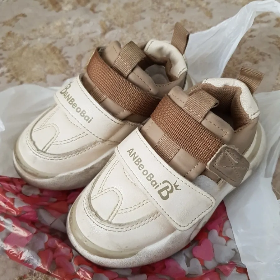 کفش بچگانه