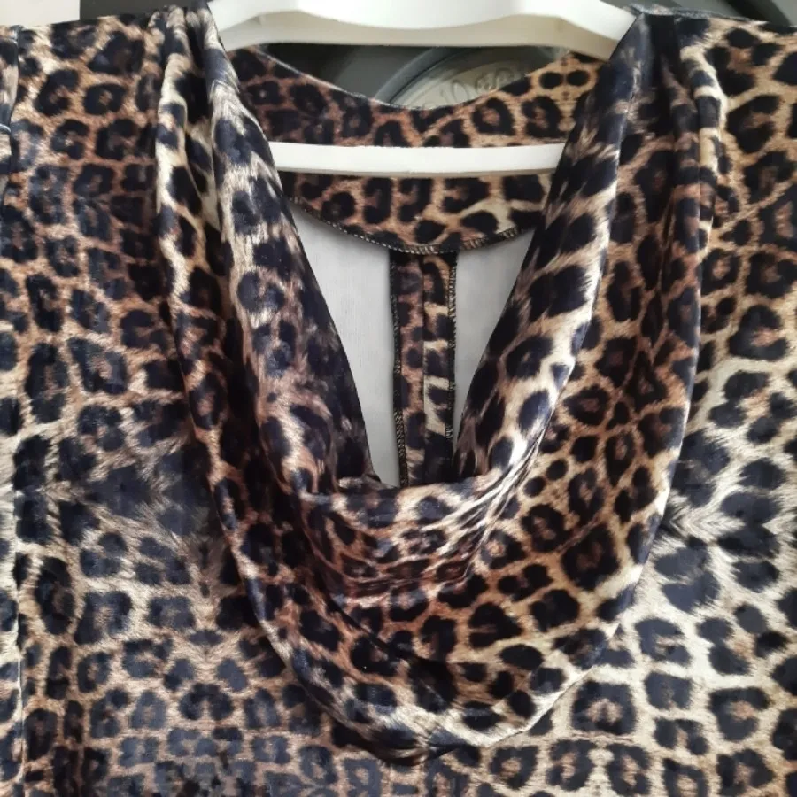 پیراهن مخمل پلنگی