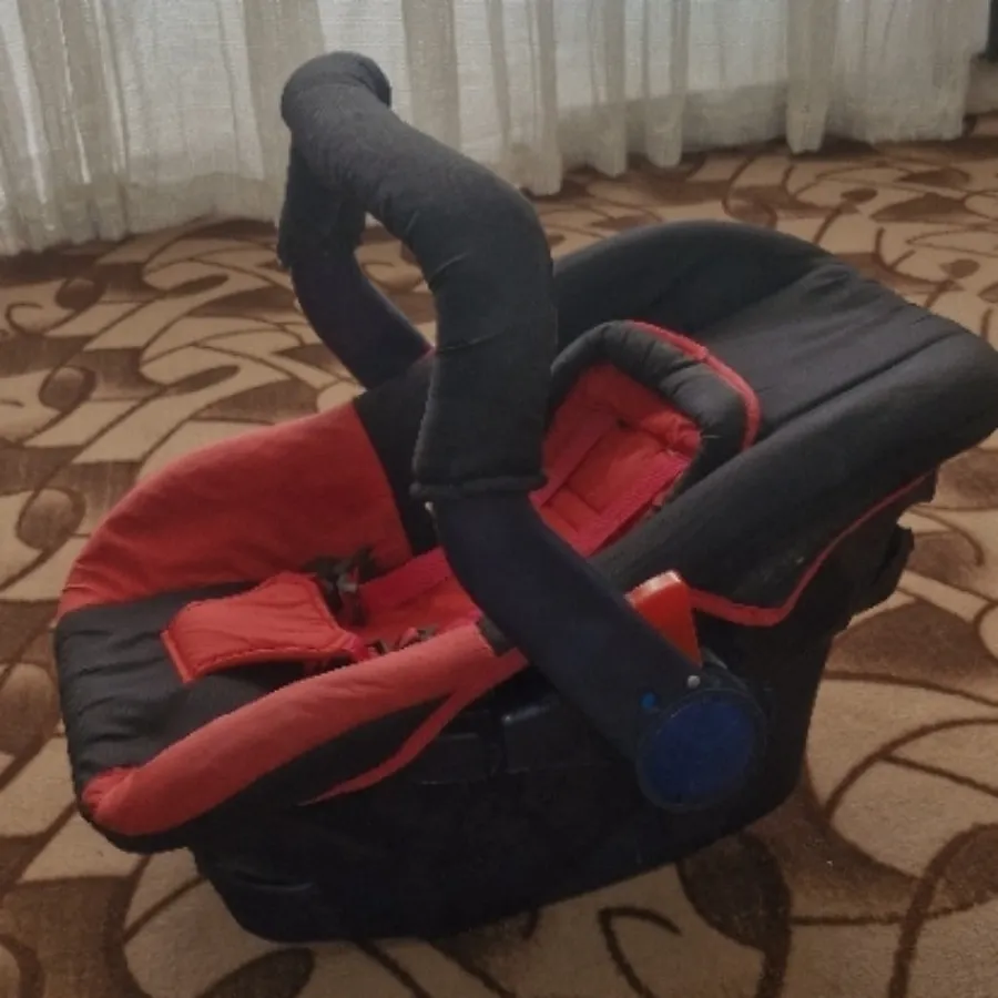 صندلی ماشینوکریرکودک الیت