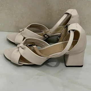 صندل کرمی سایز37