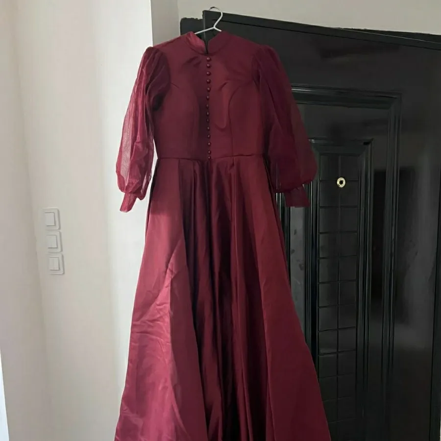 لباس‌مجلسی ‌پوشیده