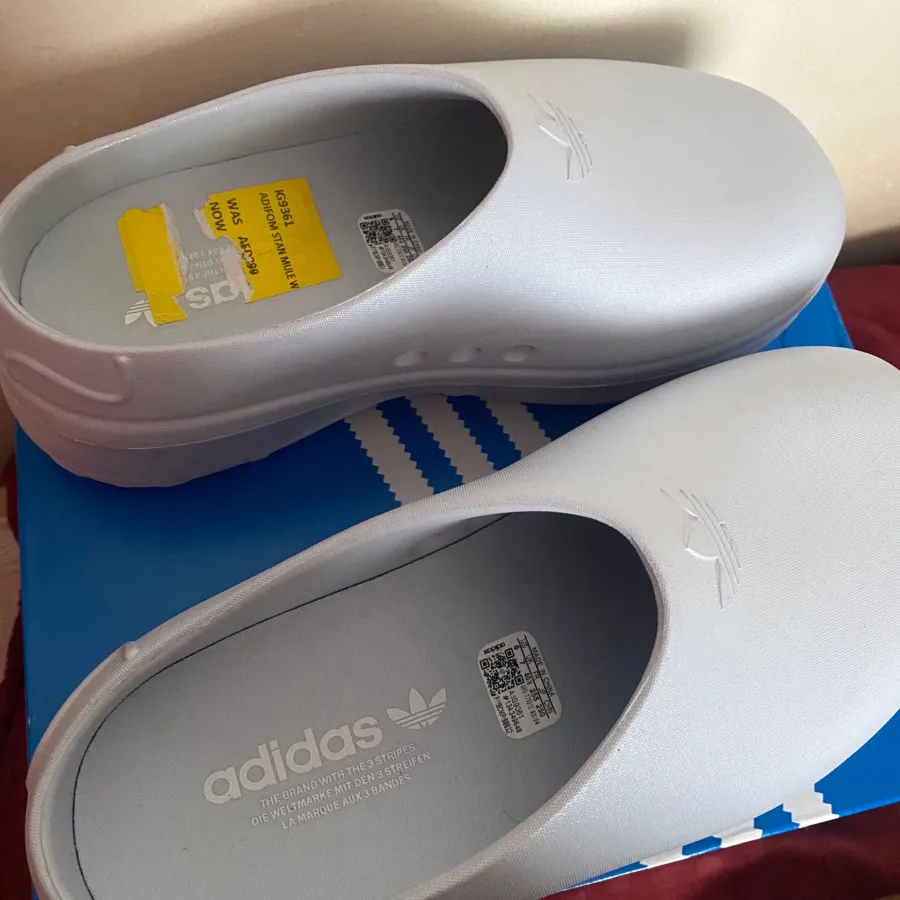 صندل ادیداس