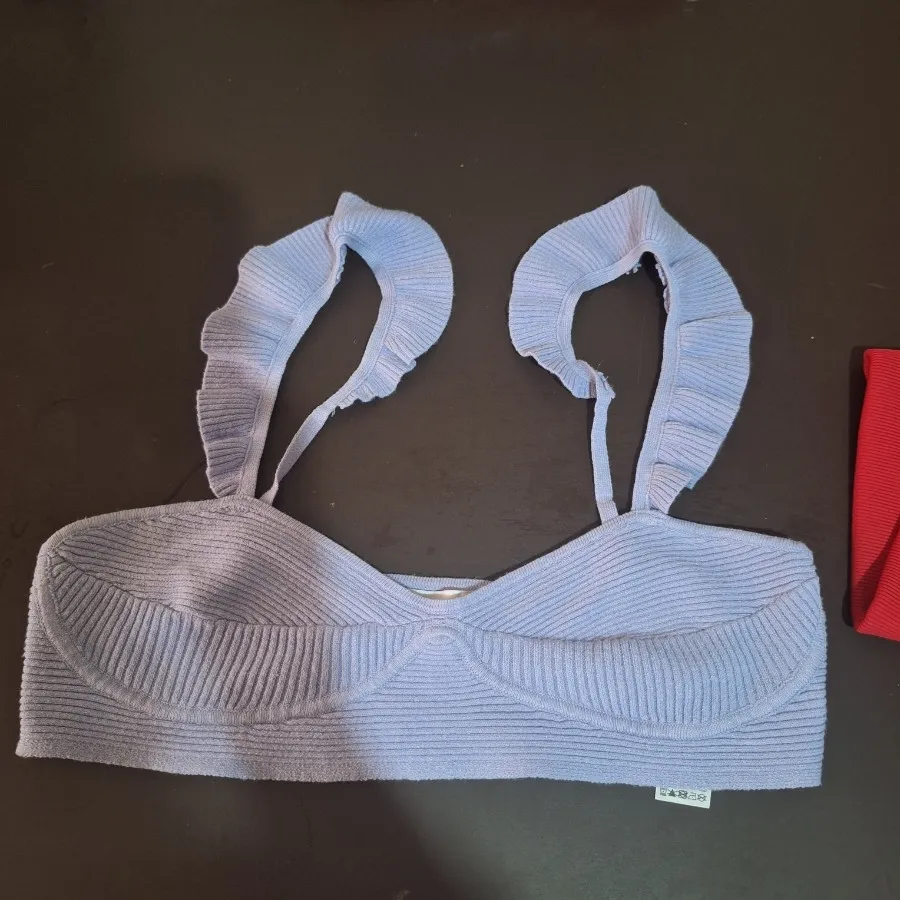 نیم تنه بریشکا