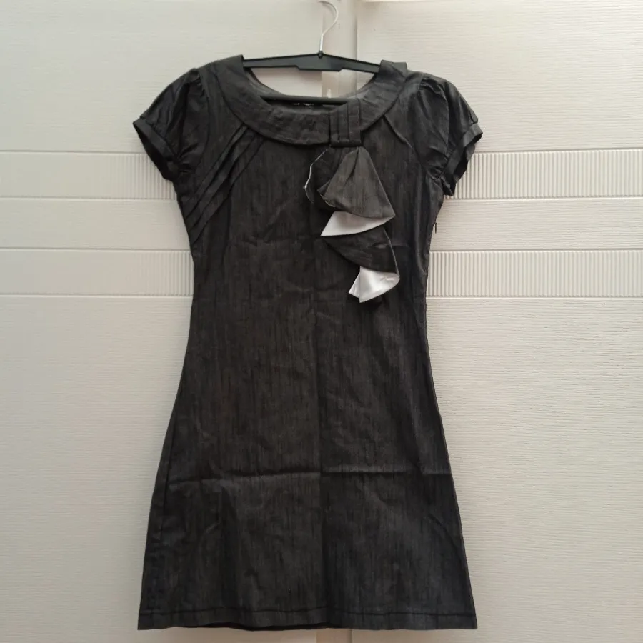 پیراهن طوسی