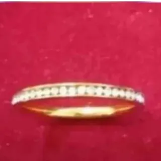 حلقه طلایی نگین دار