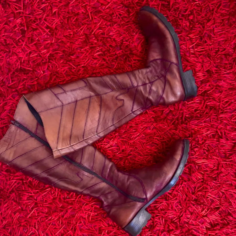 بوت بلند چرم