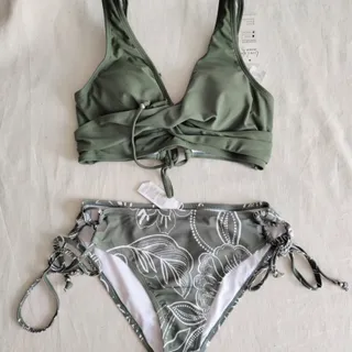 مایو دو تیکه سبز استخر