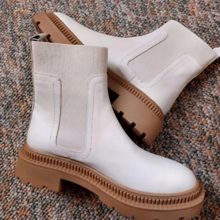 نیم بوت سفید منگو