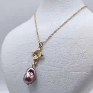 گردنبند گل و مروارید