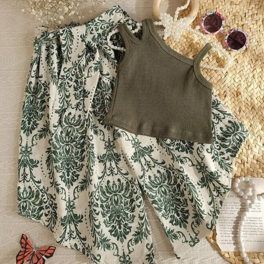 تاپ و شلوار بچگانه