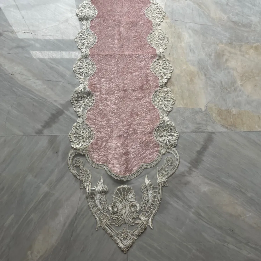 رومیزی مخمل و گیپور