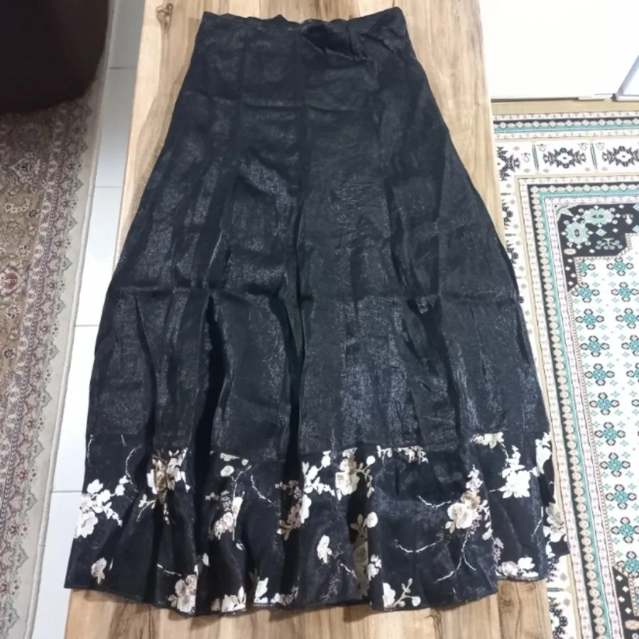 دامن مشکی بلند