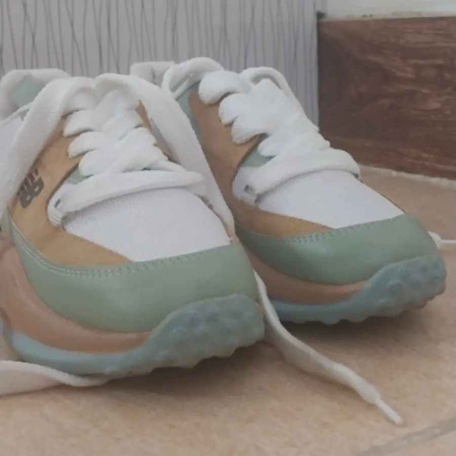 کفش نیوبالانس