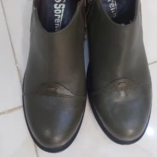 کفش جلو بسته