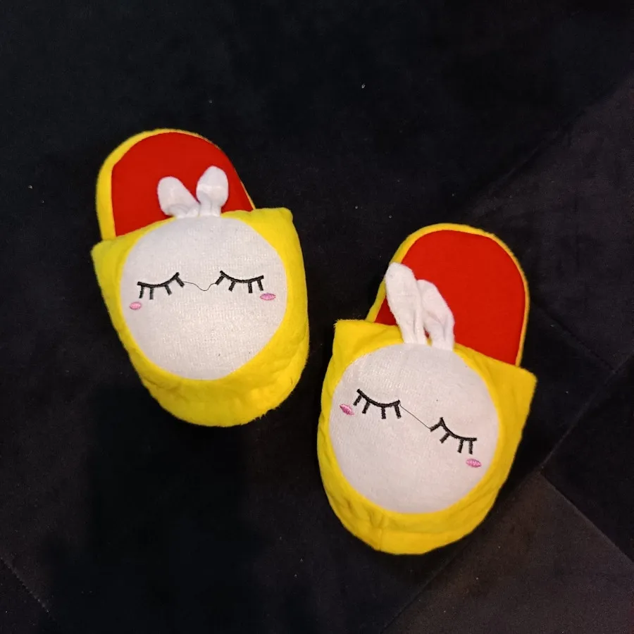 دمپایی بچگانه