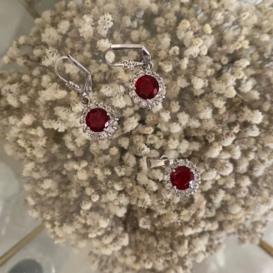 نیم ست زرشکی