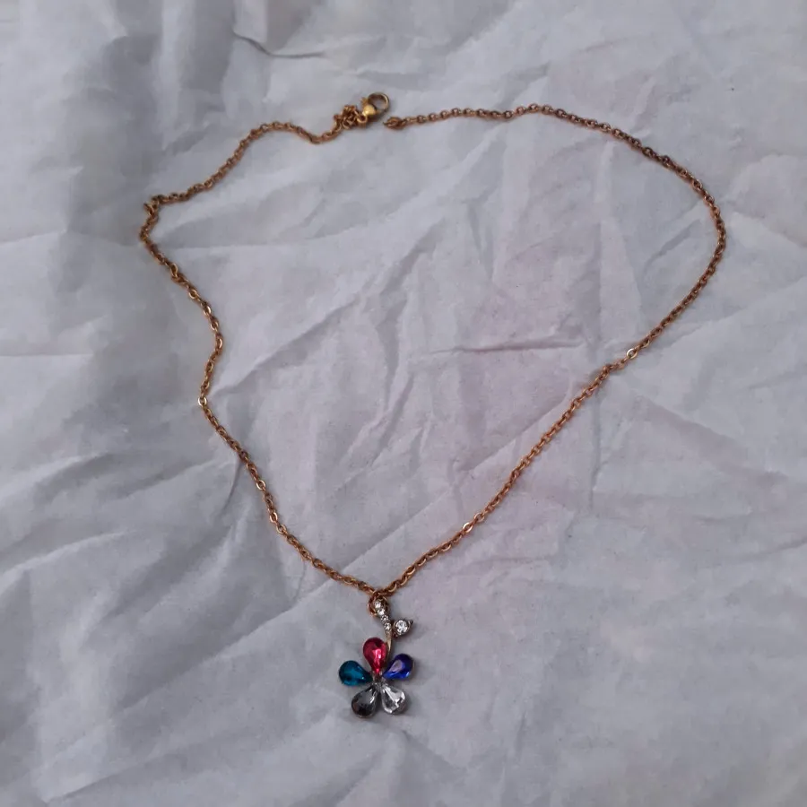 گردنبند زیبا