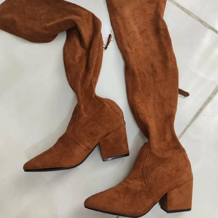 بوت بلند زنانه آکبند