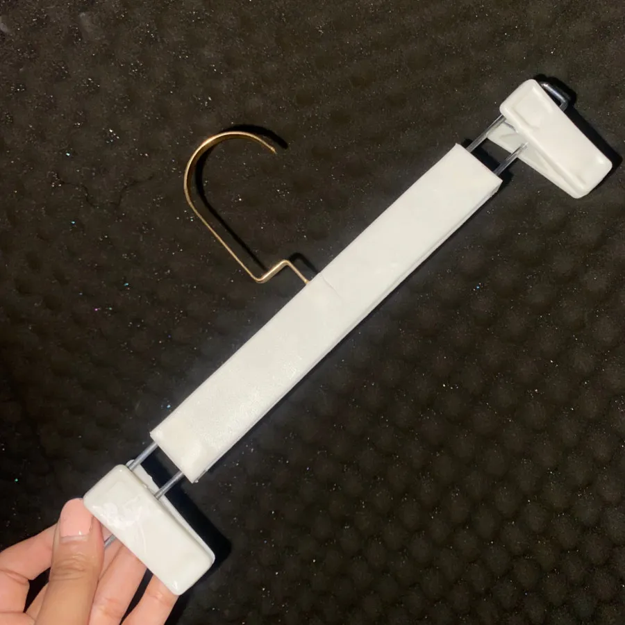 رخت آویز برای مغازه ومزون