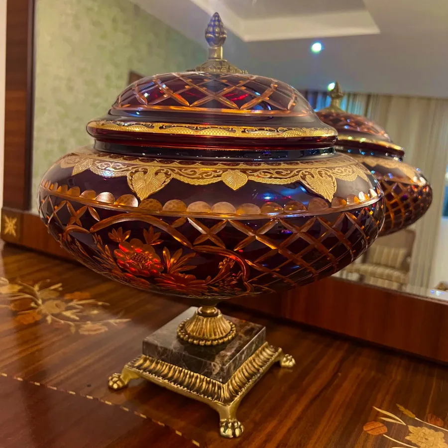 شکلات خوری خیلی بزرگ