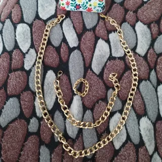 ست گردنبند و دستبند