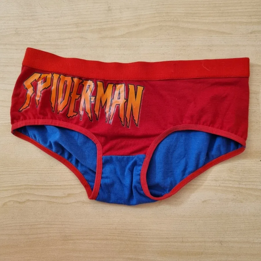 شورت اسپایدرمن