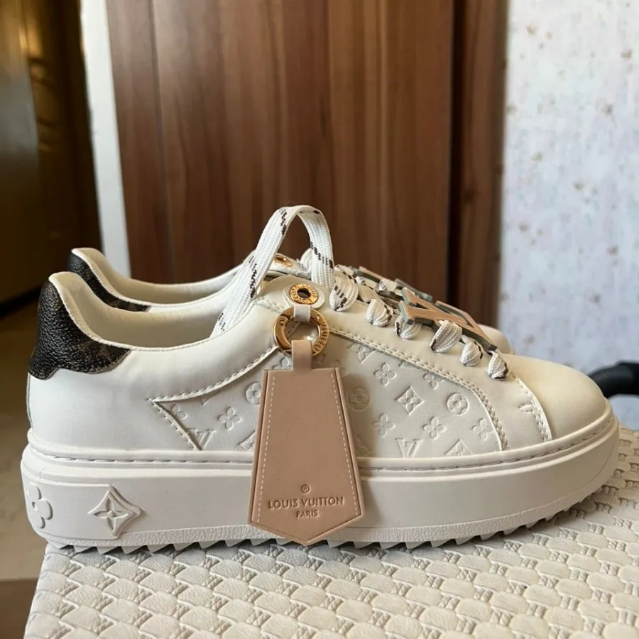 کفش لویی ویتون