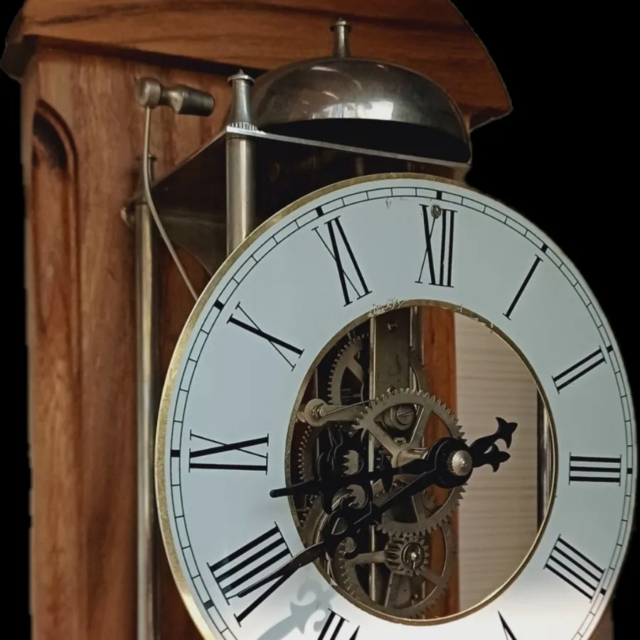 ساعت دیواری عتیقه قدیمی