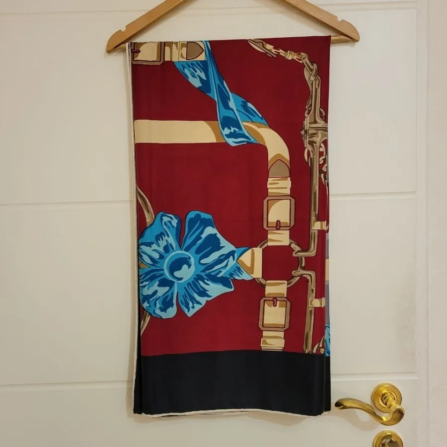 روسری زنانه