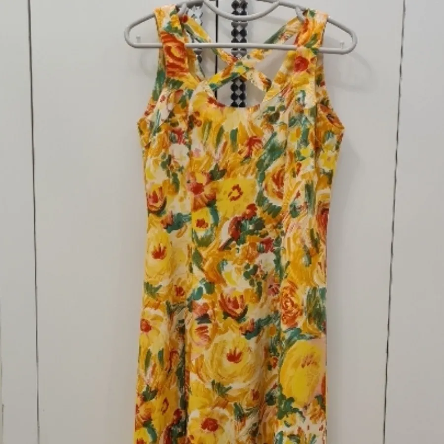 پیراهن گلدار تابستونی