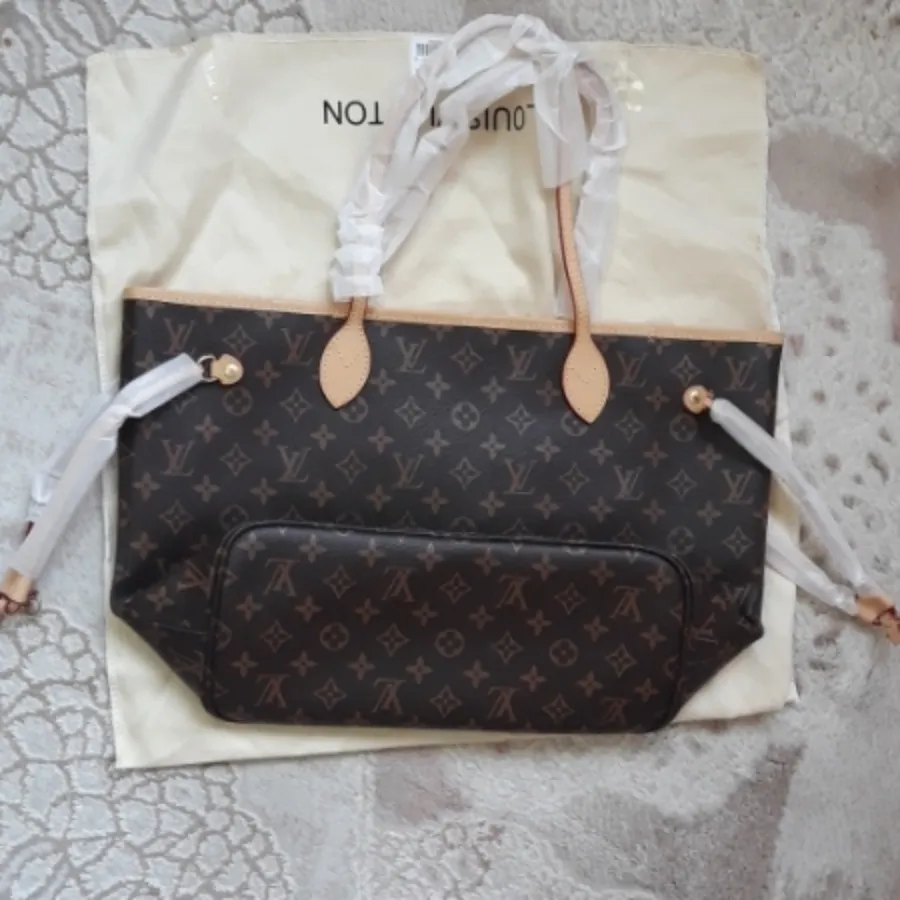 کیف برندLV لوییس ویتون