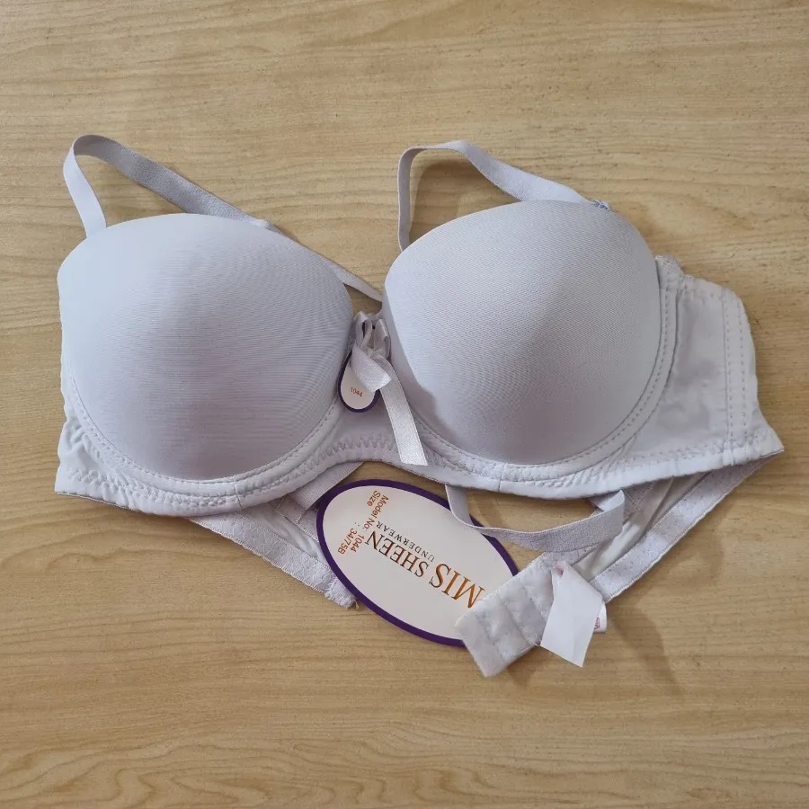 سوتین سفید ساده