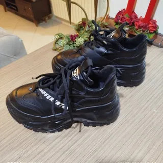 کتونی لژدار