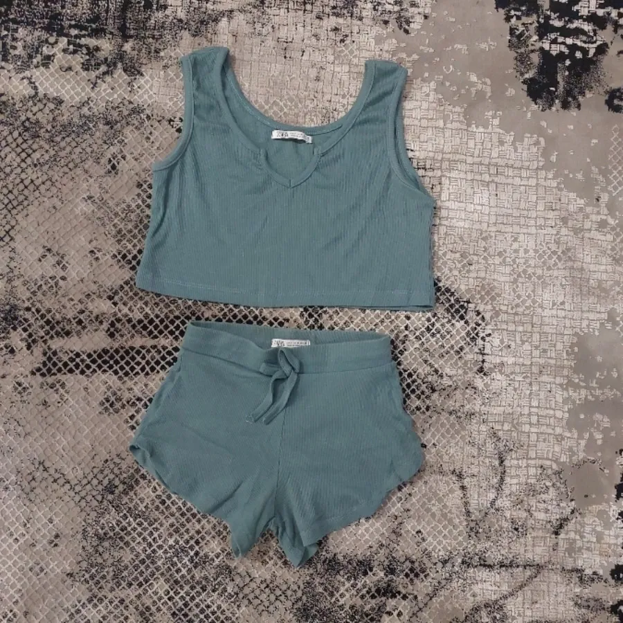 ست کراپ و شلوارک