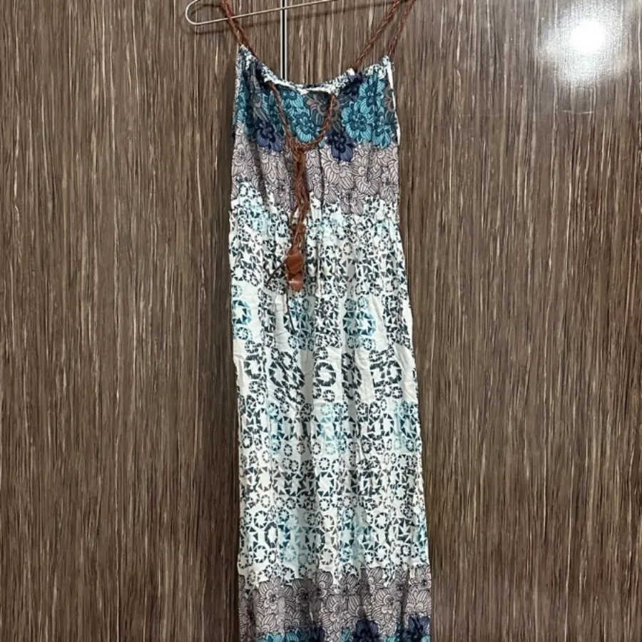 پیرهن ساحلی