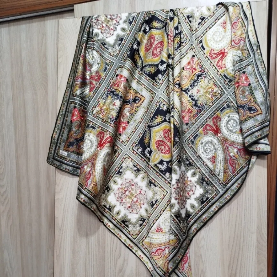 روسری ابریشمی