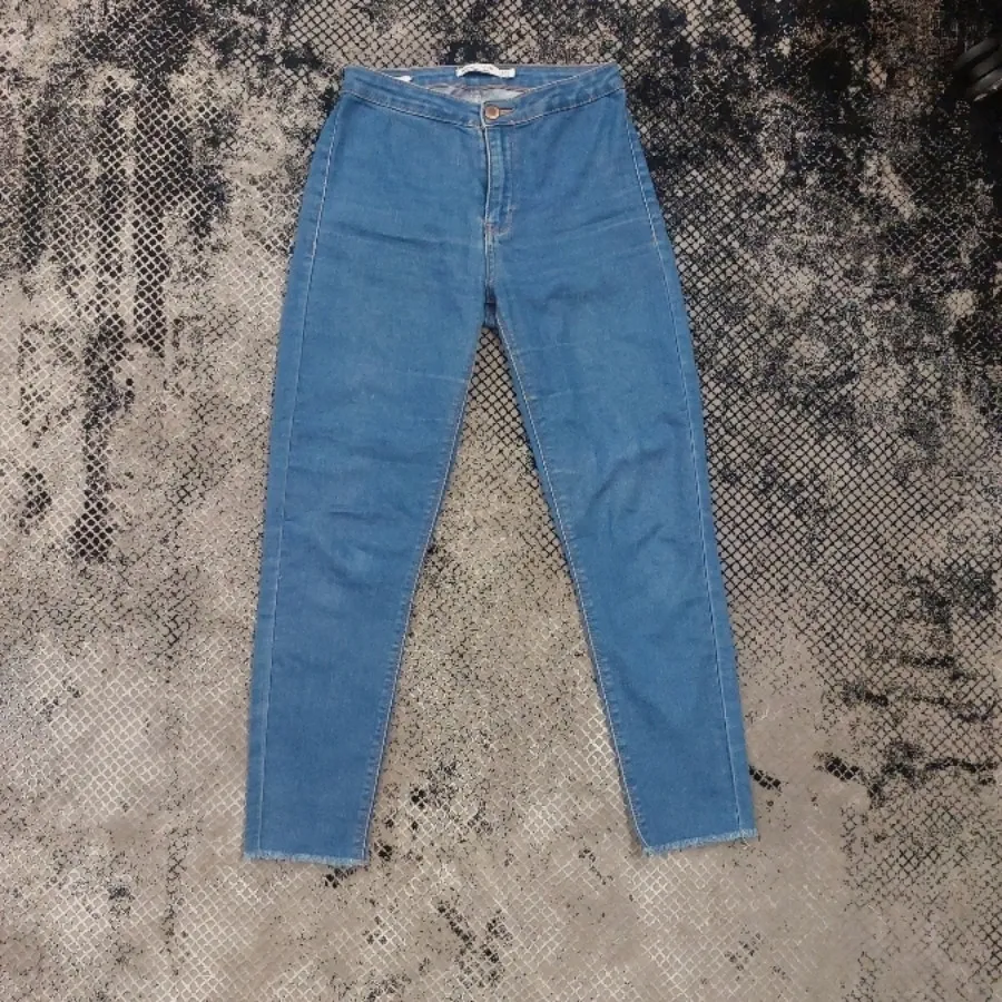 شلوار اسکینی